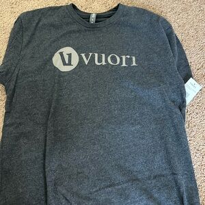 NWT Viori Men’s medium tshirt